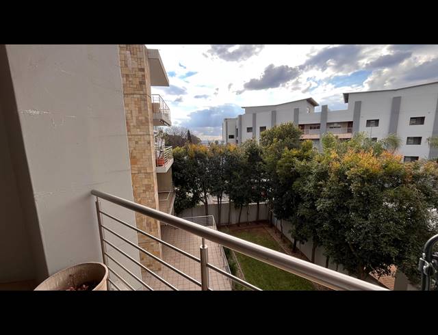 2 bed property to rent in MORNINGSIDE